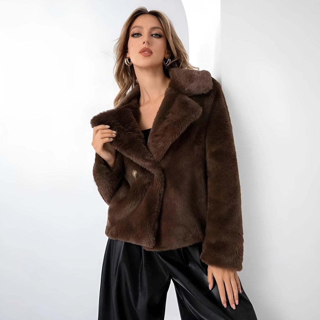 Women's loose short faux fur coat in rose red with regular sleeves