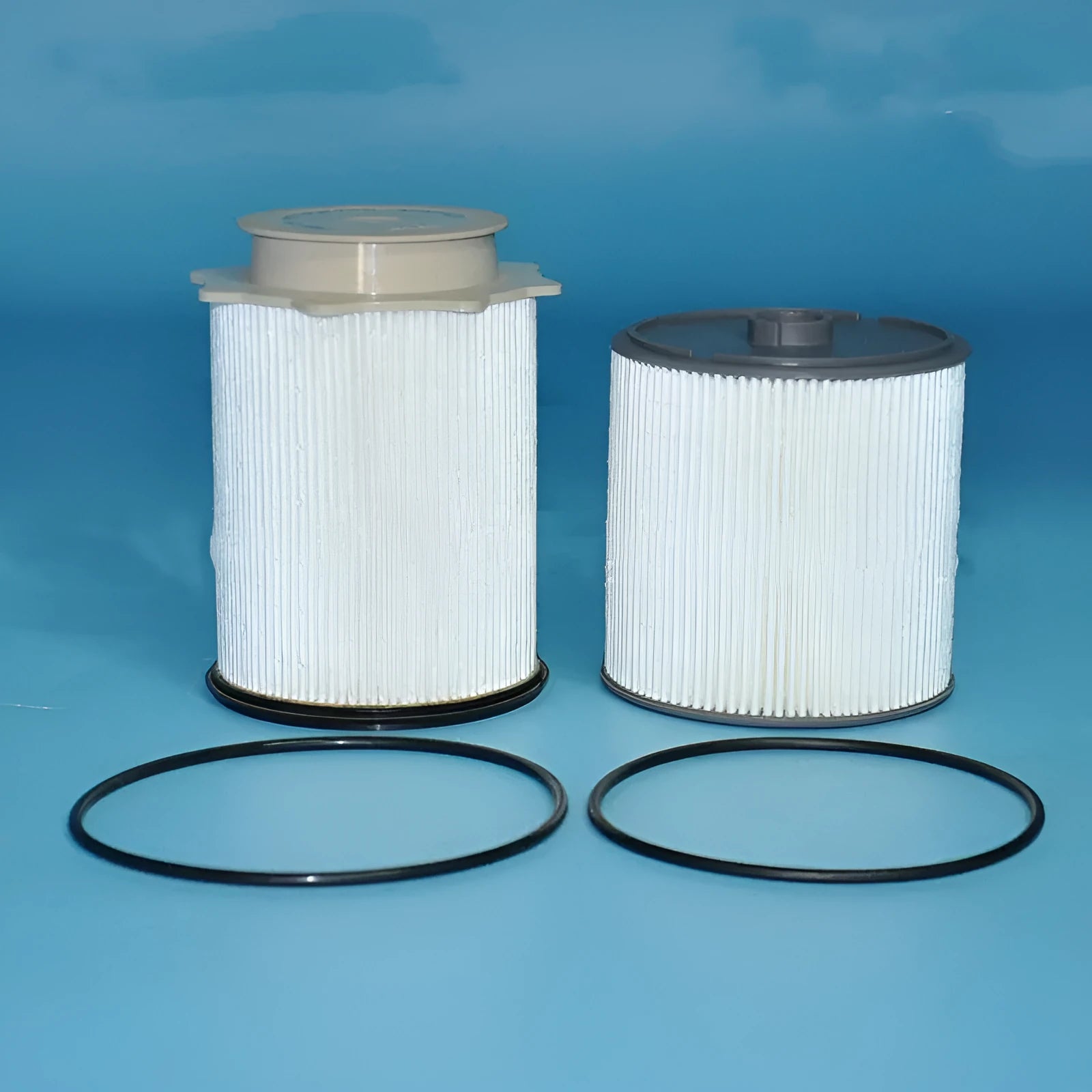 White diesel fuel filter kit for RAM 1500-5500 trucks with chemical fibre filter paper