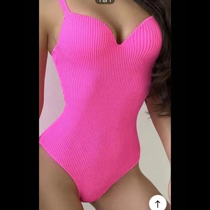 Women's one-piece swimsuit with sunken stripe pattern in sleeveless design