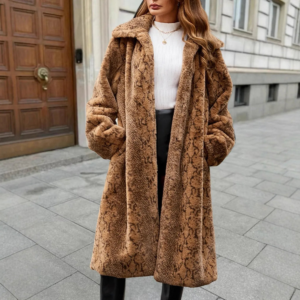 Women's over-the-knee leopard print faux fur coat with 80cm length and regular sleeves