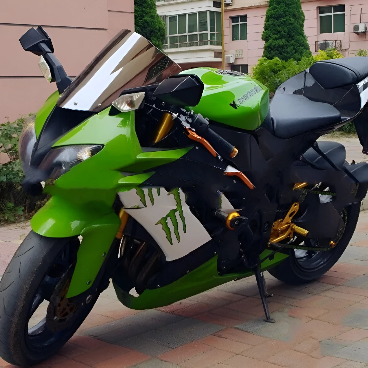 Kawasaki motorcycle replacement windscreen in blue or brown tint for ZX-6R 636 and ZX-10R models