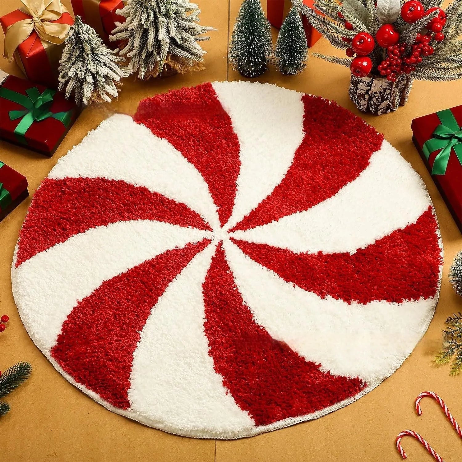 Christmas round carpet with festive printed pattern on soft cashmere-like polyester fibre