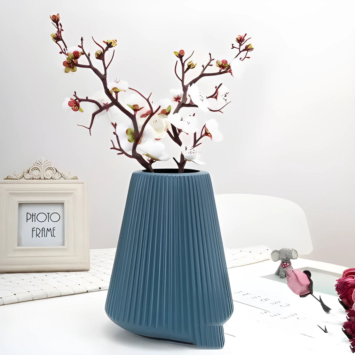 Colourful melamine plastic decorative vase measuring 16cm by 20cm in white, pink, green, or blue
