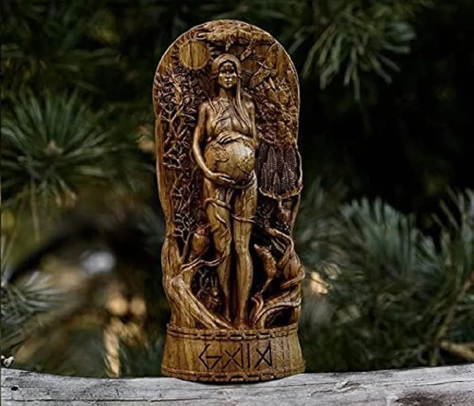 Resin Greek goddess statue sculpture measuring 22cm tall for pagan altar or garden decoration