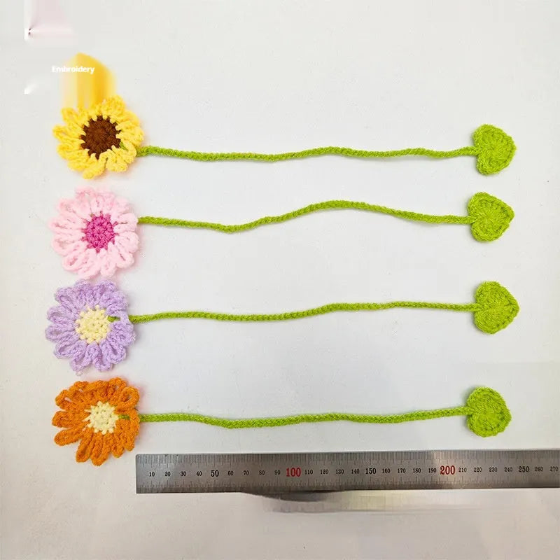Hand-crocheted wool bookmark with daisy ornament in flexible milk cotton wire
