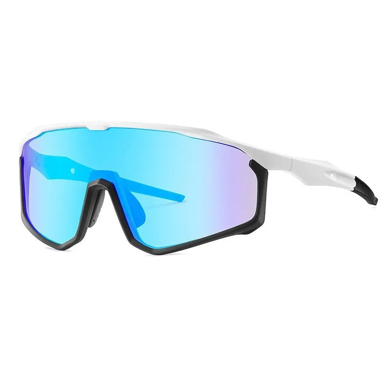 Mountaineering goggles with colourful UV protection lenses and full frame construction for climbing and snow sports