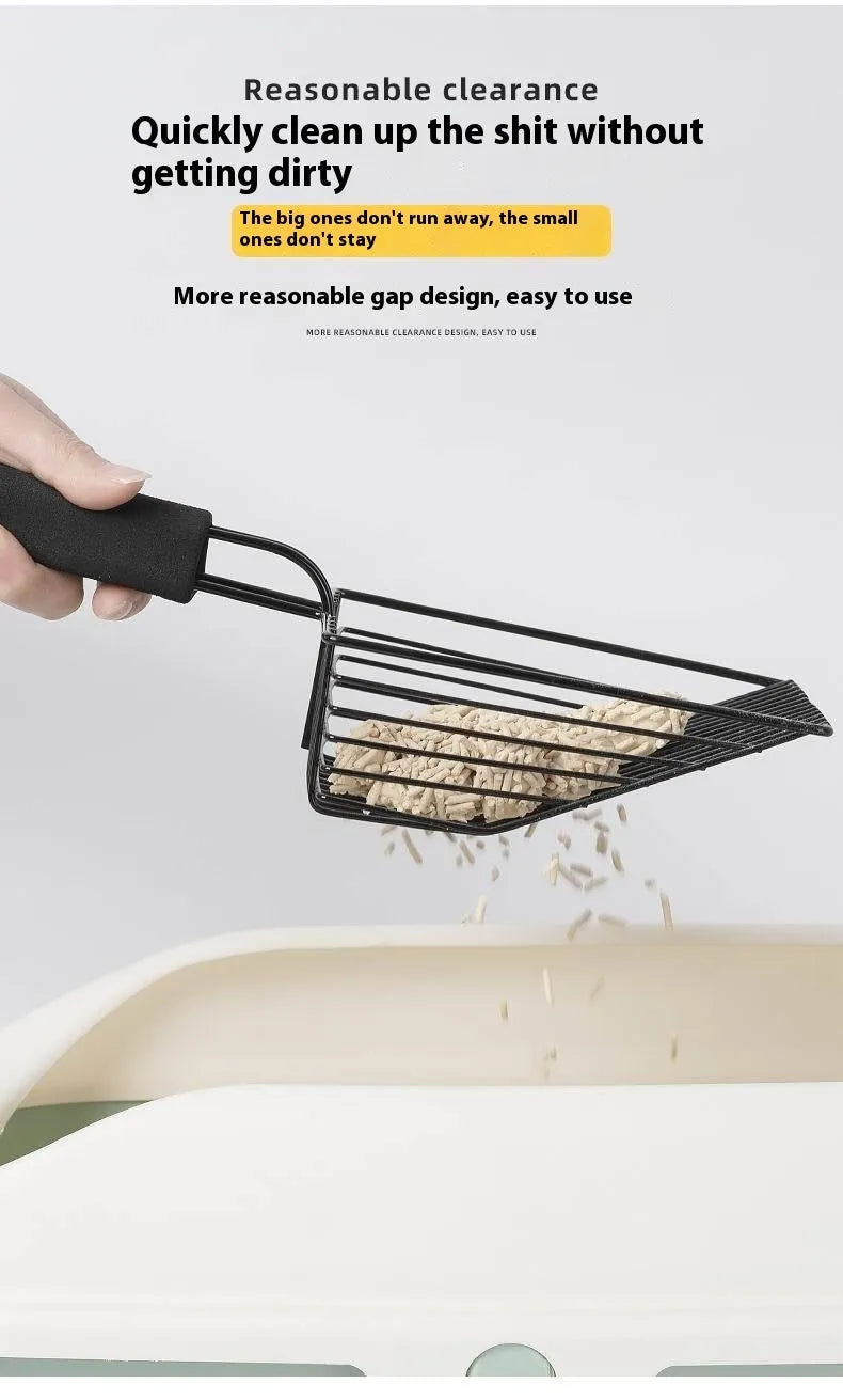 Black metal cat litter scoop with 0.8cm gap between tines for sifting