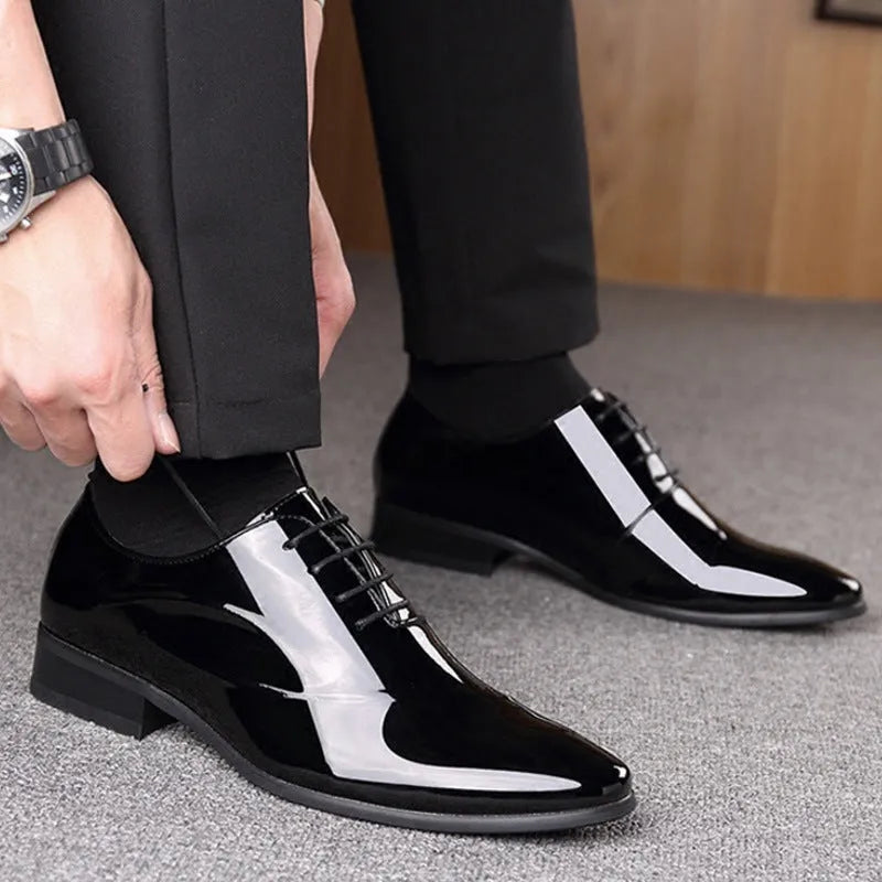 Men's black formal business shoes with pointed toe design in artificial PU material