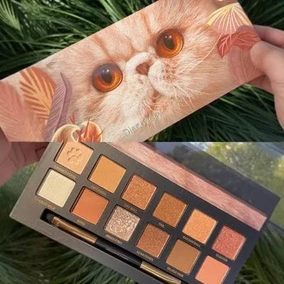 Explorer twelve-colour animal eye shadow palette with golden tiger and red fox designs