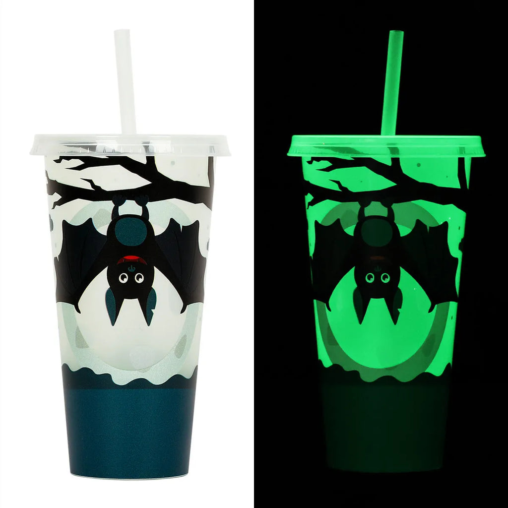720ml luminous Halloween plastic sippy cup with straw, cylindrical shape in PP material.