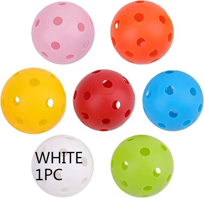 Multi-colour golf practice balls on 26-hole putting mat with net pocket packaging