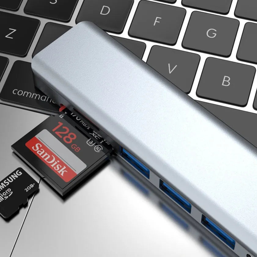 USB-C to seven-port expander hub with short 0.145m integrated cable