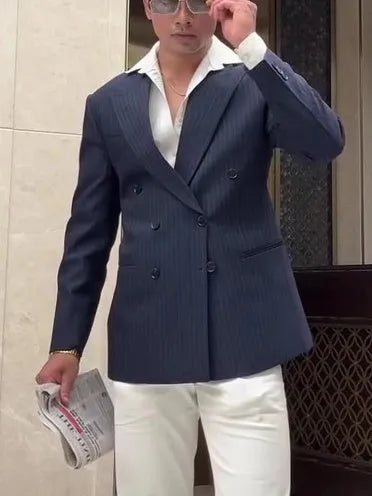 Men's striped double breasted blazer with regular fit polyester construction