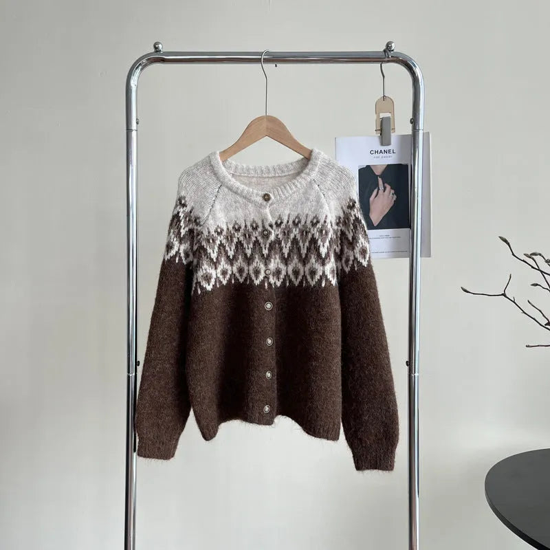 Women's jacquard-knit sweater coat in a contrast colour design with long sleeves.