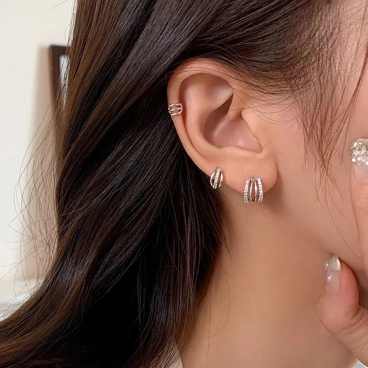 925 silver geometric earrings showing three size options with electroplated finish