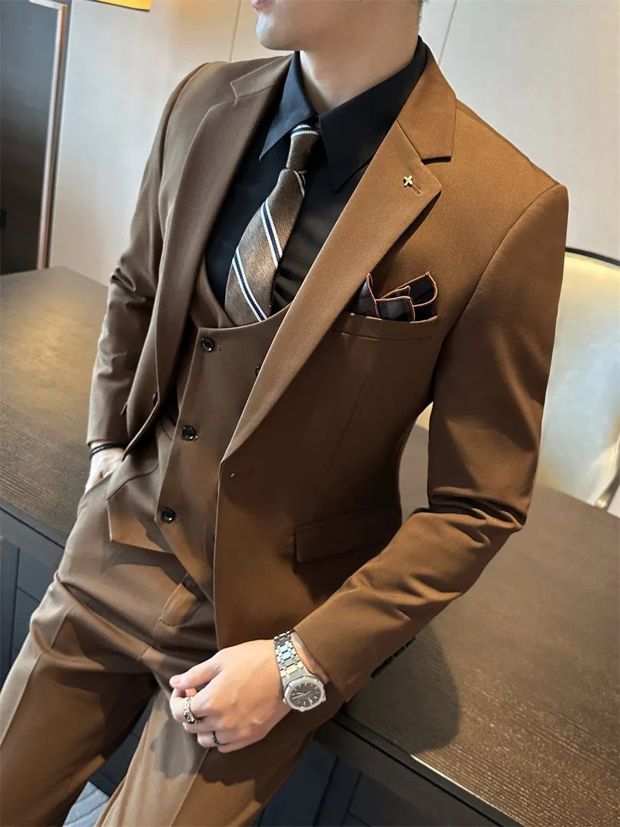 Men's slim fit business formal wear in chemical fibre blended fabric available in dark green, brown and camel colours