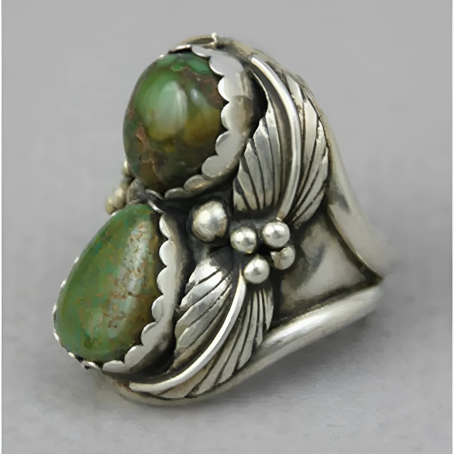Geometric turquoise women's ring with inlaid retro design on alloy band