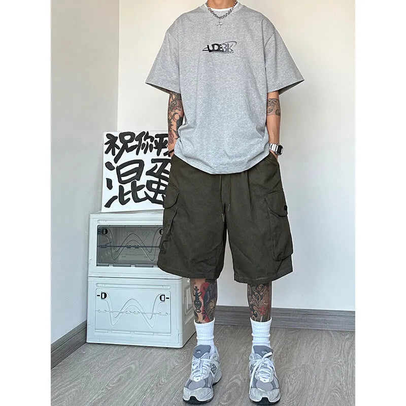 Straight leg casual shorts in black, blue, green or khaki colours with American loose fit