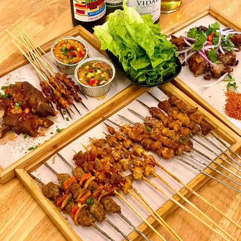 Square bamboo tray with brown handle for barbecue shops and dining establishments