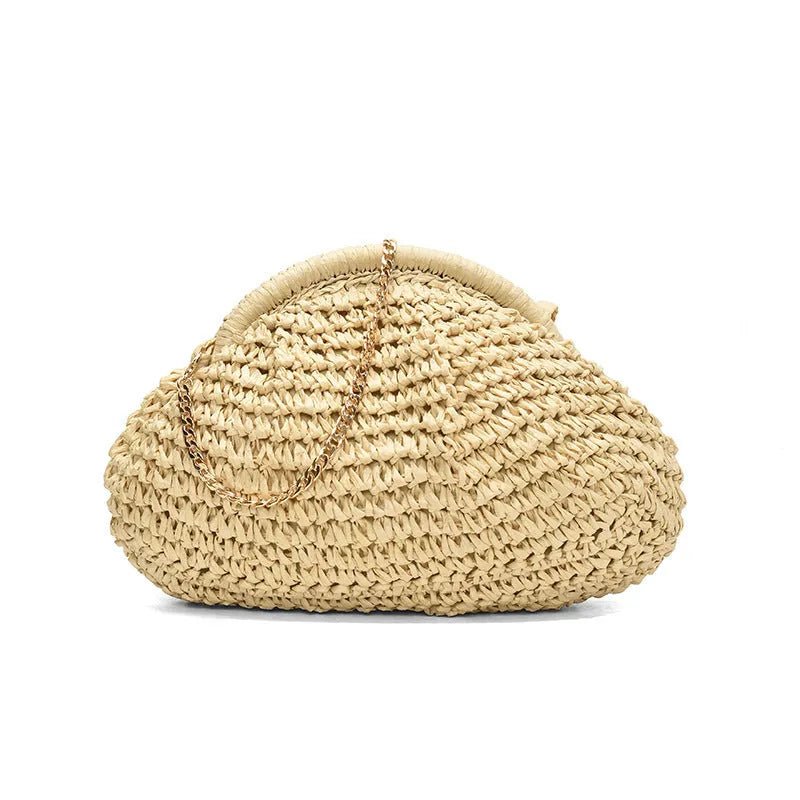 Women's straw beach shoulder bag with chain strap in shell shape