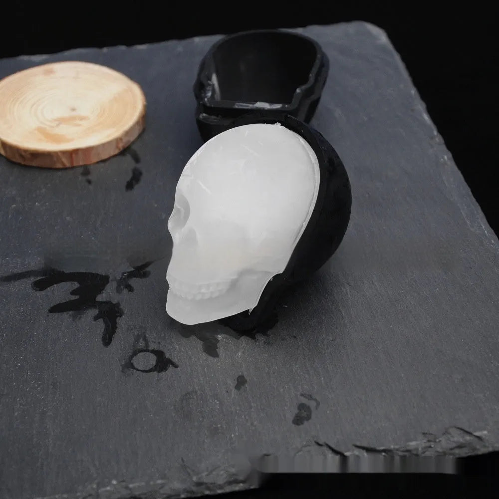 Food grade silicone Halloween ice cube tray producing 3D skull shaped ice cubes