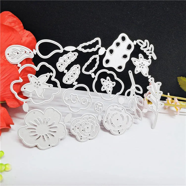 Silver carbon steel flower knife mould for paper cutting measuring 14.3 by 9.9 centimetres