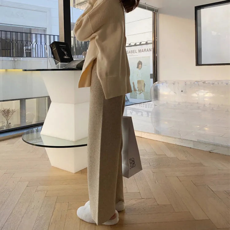 Women's knitted wide-leg trousers in black with high waist and straight-leg design for autumn winter casual wear
