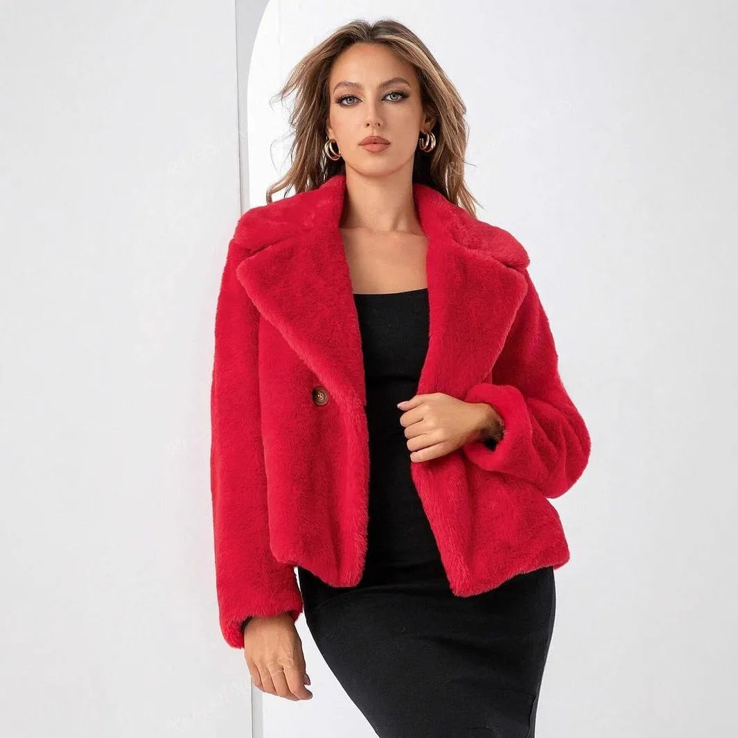 Women's loose short faux fur coat in rose red with regular sleeves